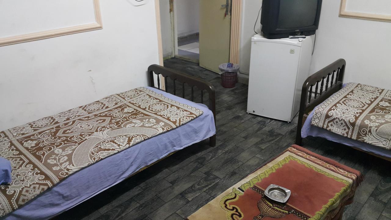 Al Adel Hostel Аман Екстериор снимка